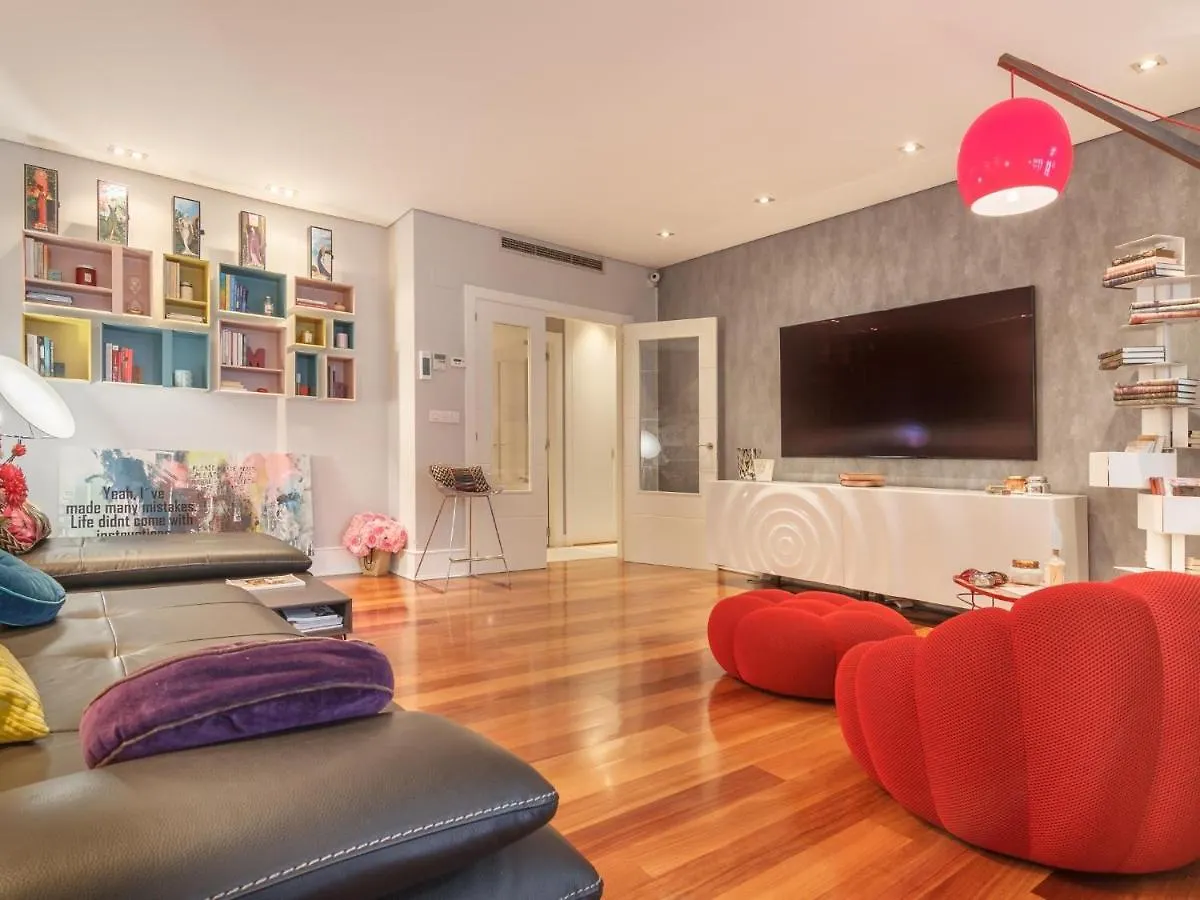Apartamento De Diseno Con Parking Daire Bilbao